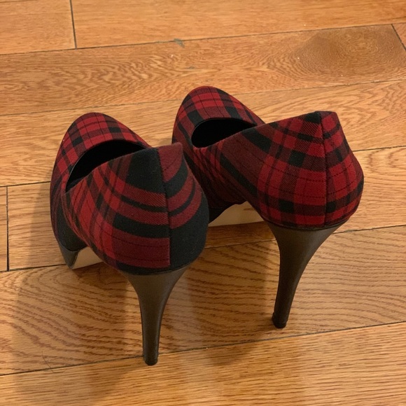 Red Plaid stilettos - Picture 4 of 4